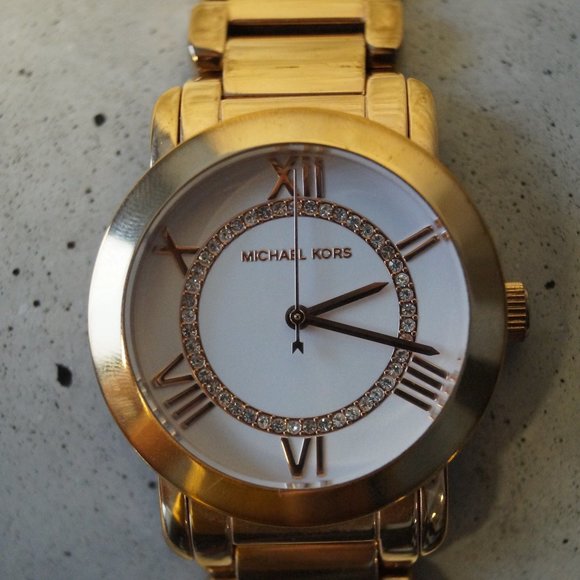 Michael Kors Womans Watch main image 3